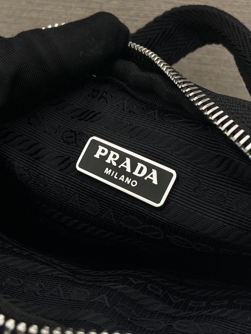 Pra*a waist chest packs